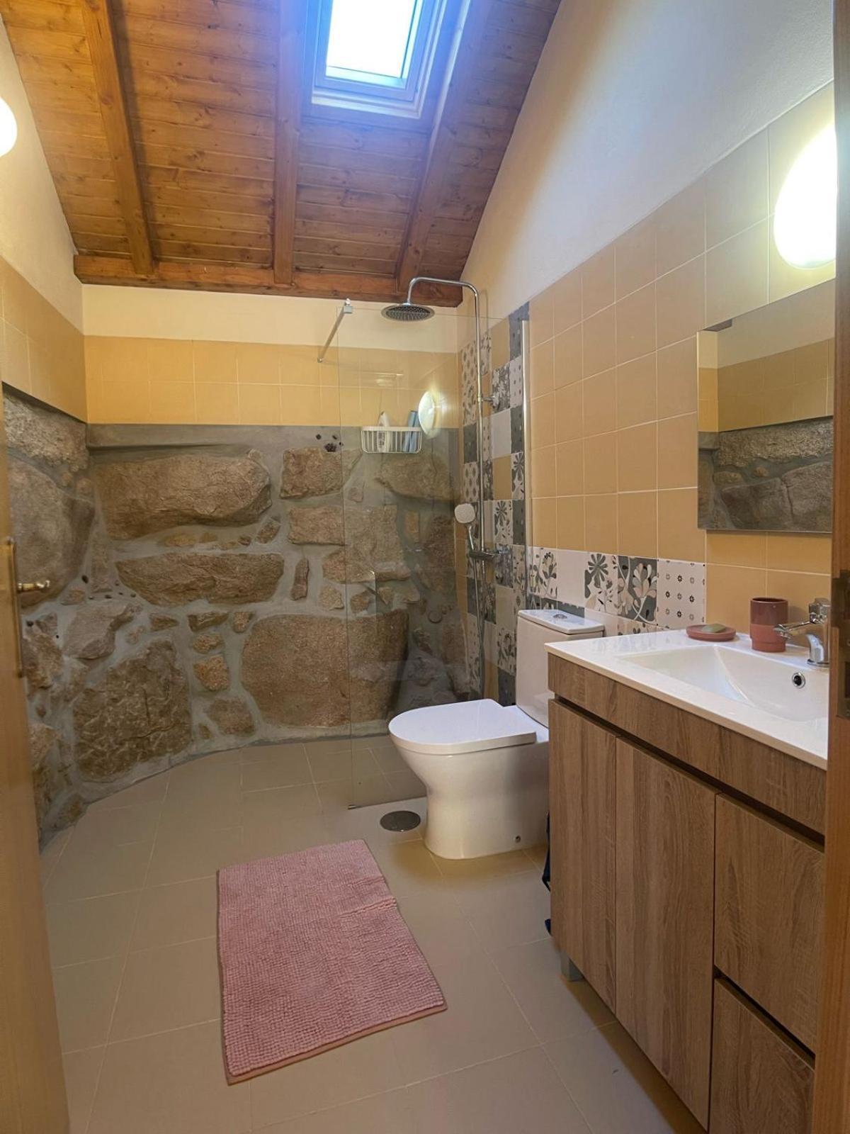 Nascente, Place In Nature Next To A Waterfall Loureiro  Extérieur photo